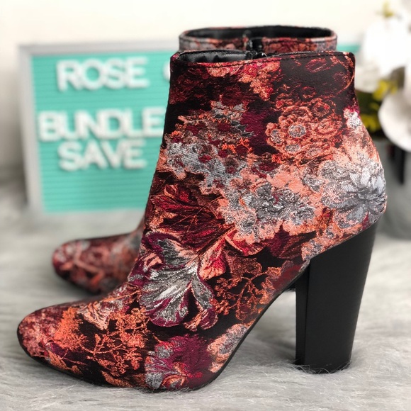 Liliana Shoes - Liliana Floral Vegan Stacked Heel Size Zip Bootie